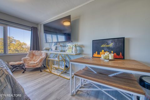 Tiny photo for 1700 Clinch Ave #612, Knoxville, TN 37916 (MLS # 1327135)