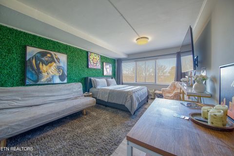 Photo of 1700 Clinch Ave #612, Knoxville, TN 37916 (MLS # 1327135)