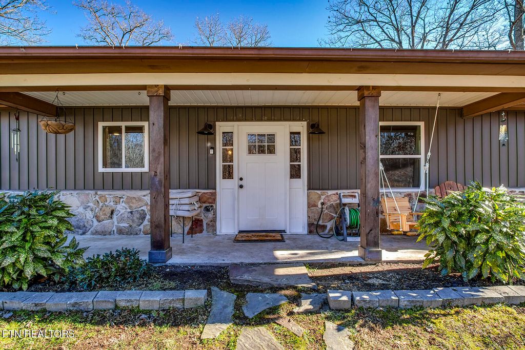 Photo of 195 Tanasi Tr, Kingston, TN 37763 (MLS # 1326644)