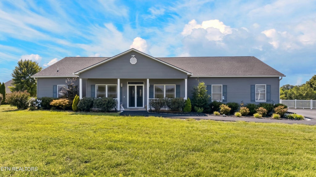 Photo of 1971 Harbor Hills Drive, Dandridge, TN 37725 (MLS # 1356574)