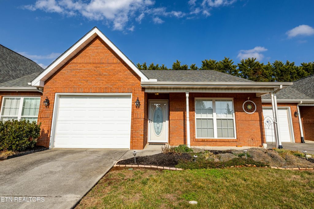 Photo of 2906 Dominion Drive, Maryville, TN 37803 (MLS # 1329980)