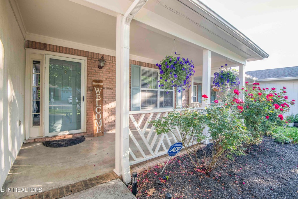 Photo of 1966 Locarno Drive, Knoxville, TN 37914 (MLS # 1343883)