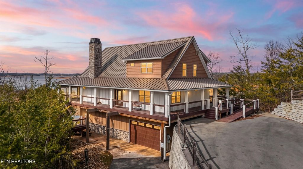 Photo of 120 Cypress Drive, Dandridge, TN 37725 (MLS # 1329406)