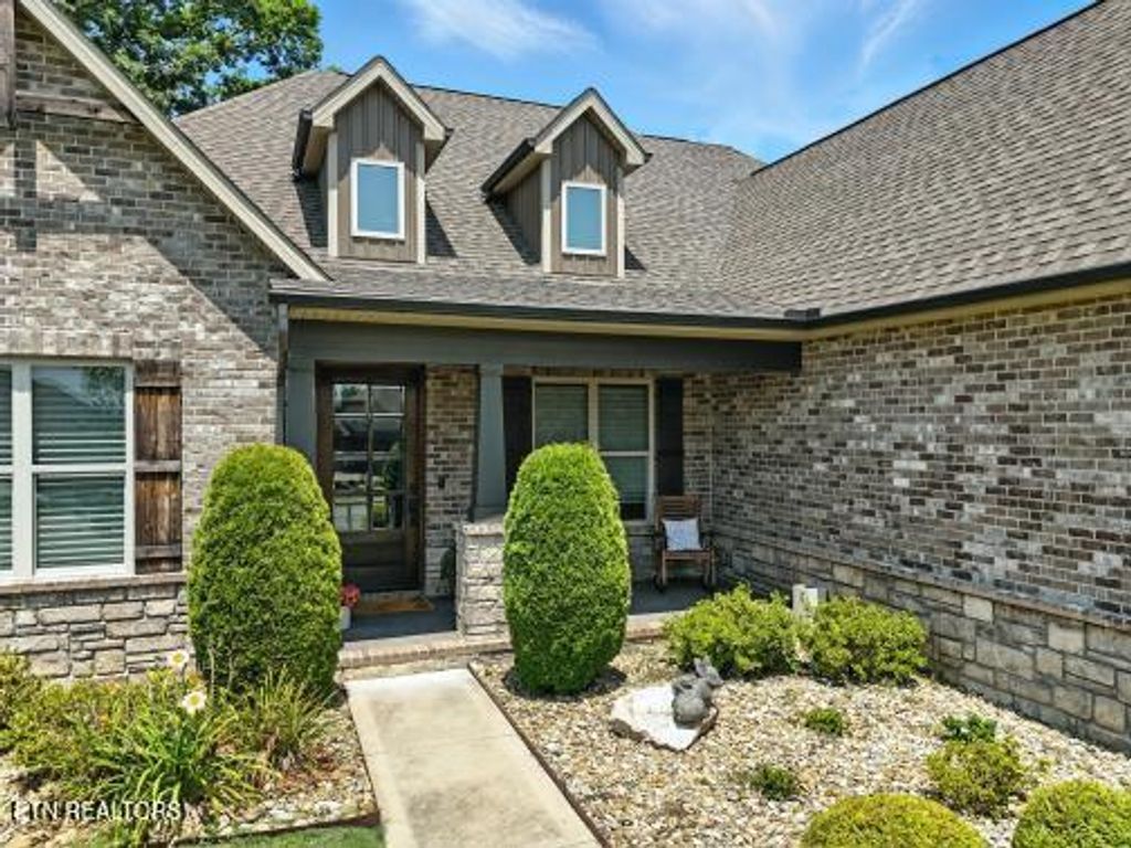 Photo of 1439 St Thomas Way, Alcoa, TN 37701 (MLS # 1306029)