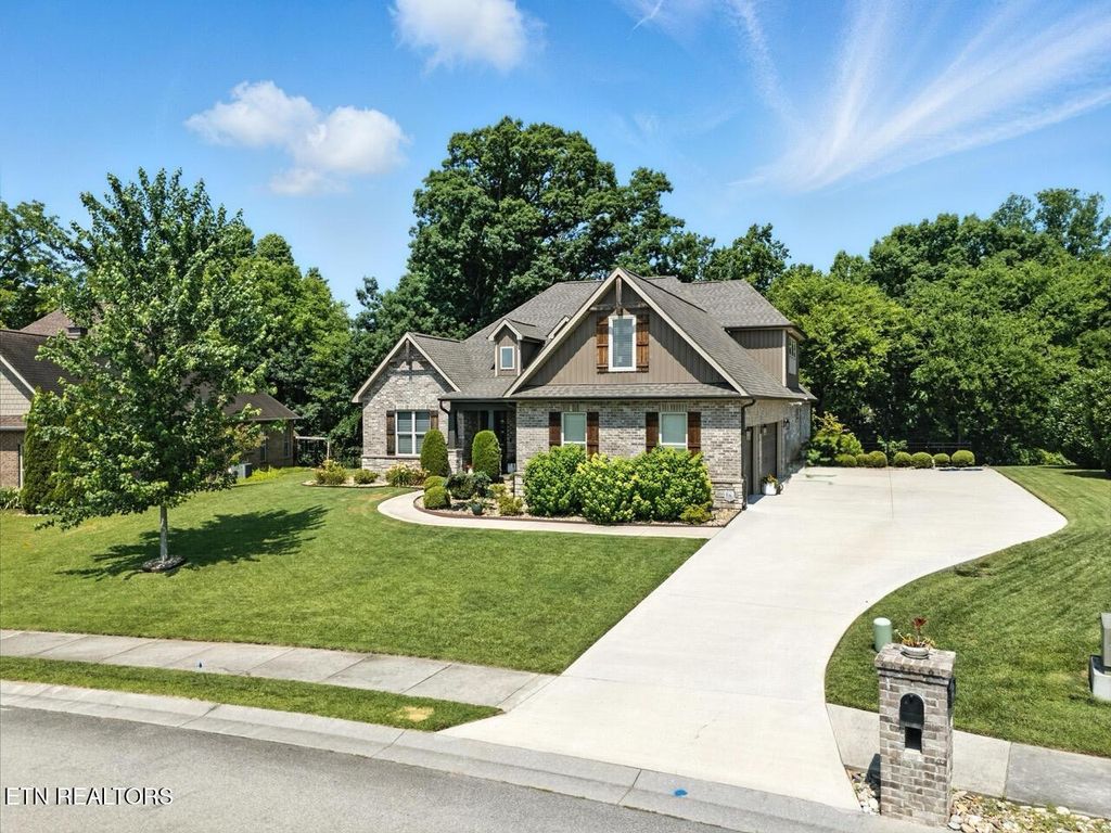 Photo of 1439 St Thomas Way, Alcoa, TN 37701 (MLS # 1306029)