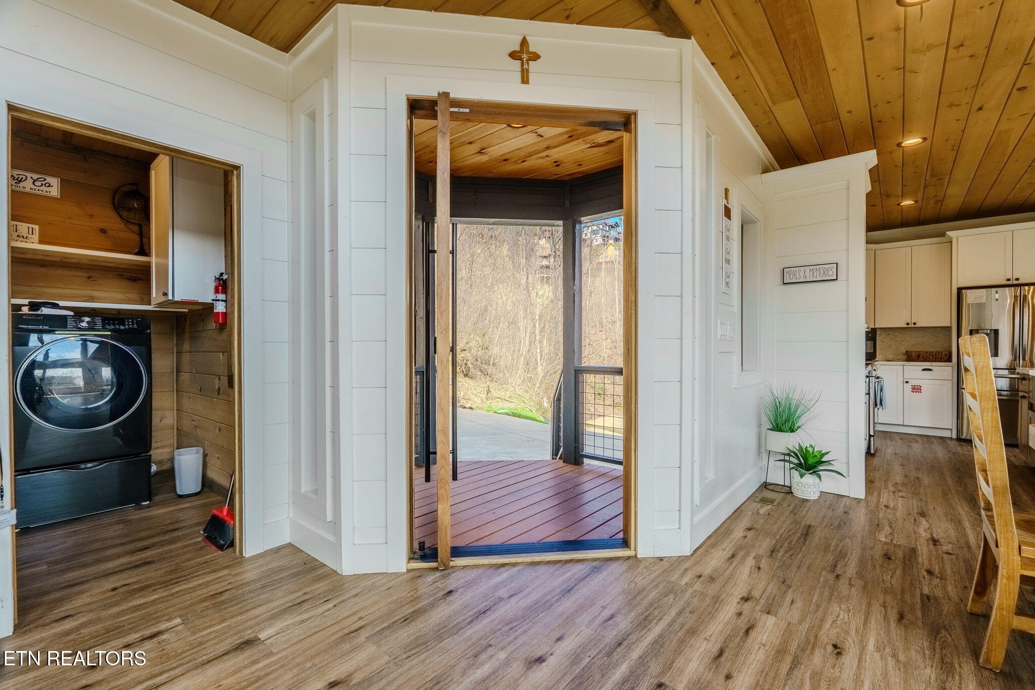 868 Cliff Branch Rd