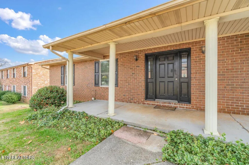 Photo of 4808 Cannon Ridge Drive, Knoxville, TN 37918 (MLS # 1355032)