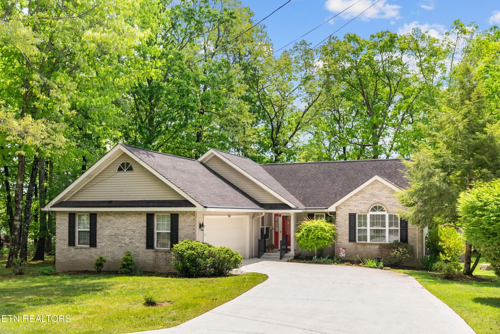 Photo of 180 Cromwell Lane, Fairfield Glade, TN 38558 (MLS # 1338825)