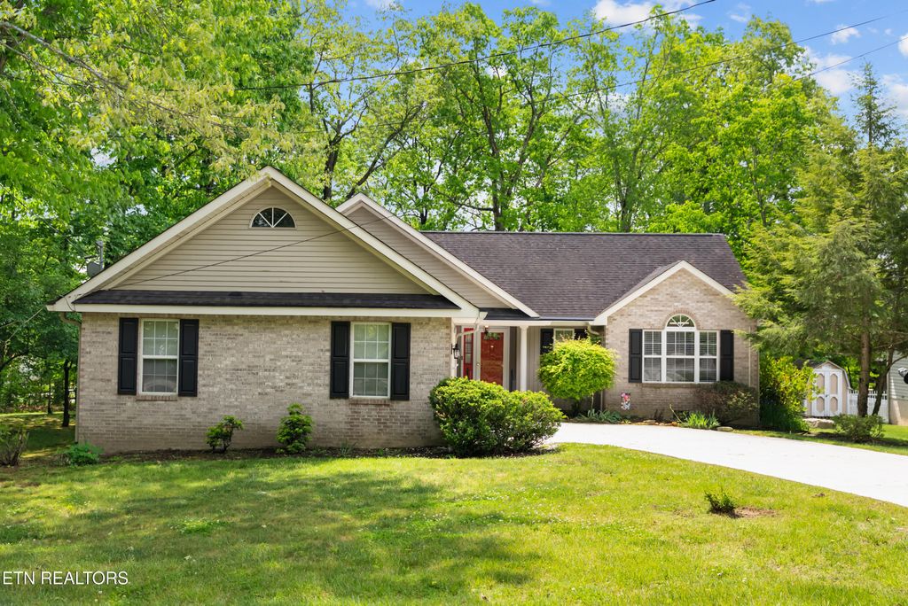 Photo of 180 Cromwell Lane, Fairfield Glade, TN 38558 (MLS # 1338825)