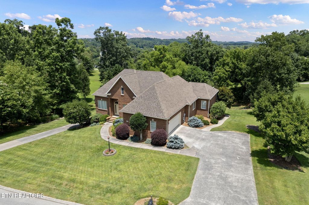 Photo of 208 High Pointe Village Way, Kingston, TN 37763 (MLS # 1306849)