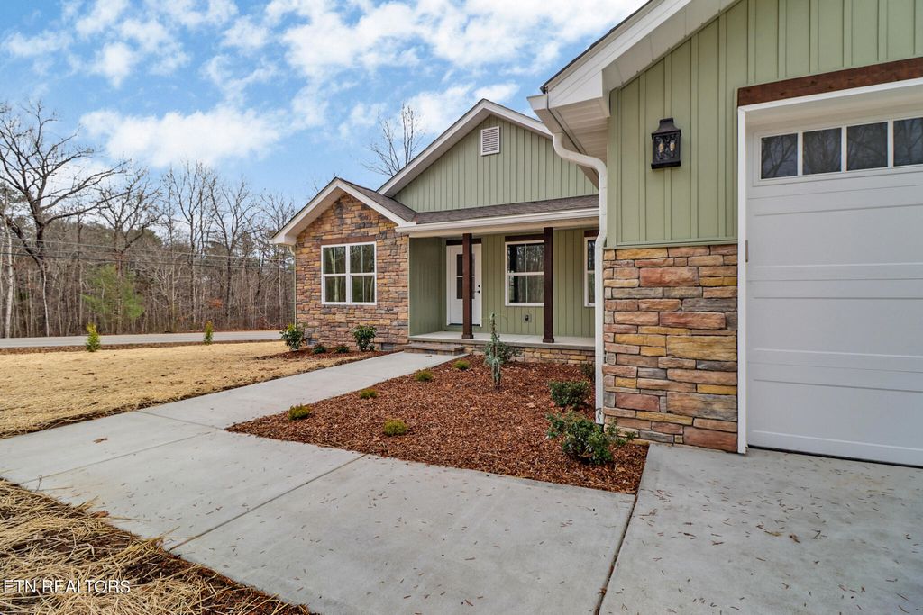 Photo of 154 Adler Lane, Crossville, TN 38558 (MLS # 1324491)