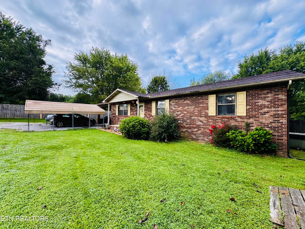 Photo of 1215 Pomona Rd. Rd, Crossville, TN 38571 (MLS # 1313174)