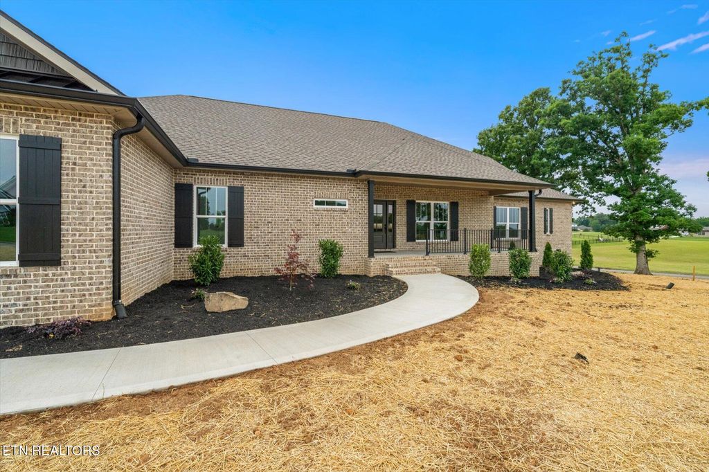 Photo of 708 Majestic Mtns Blvd, Walland, TN 37886 (MLS # 1303914)