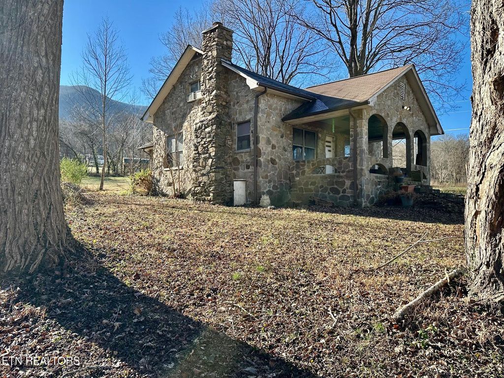 Photo of 3528 Sugar Camp Circle, Sevierville, TN 37862 (MLS # 1324311)