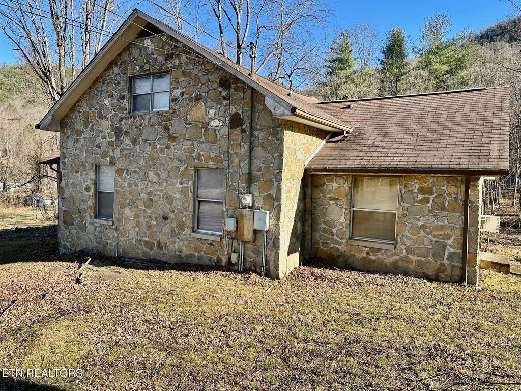 Photo of 3528 Sugar Camp Circle, Sevierville, TN 37862 (MLS # 1324311)