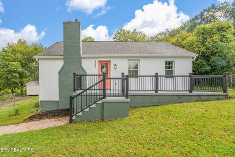 Photo of 2209 Sanderson Rd, Knoxville, TN 37921 (MLS # 1318107)