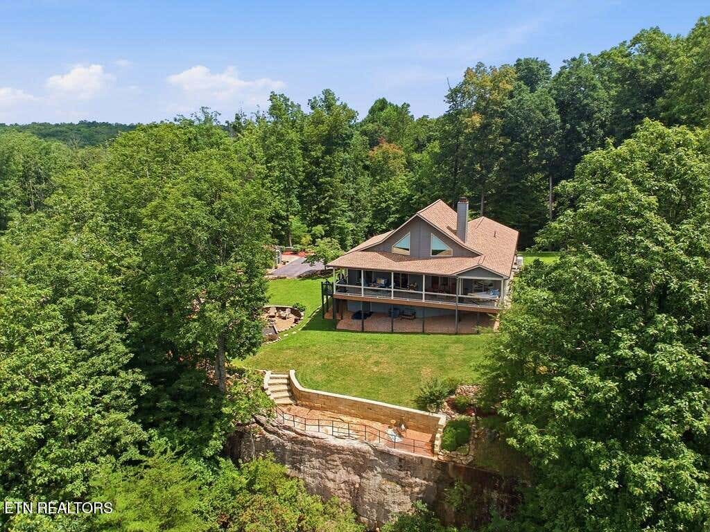 Photo of 583 Cliff Park Rd, Monterey, TN 38574 (MLS # 1349461)