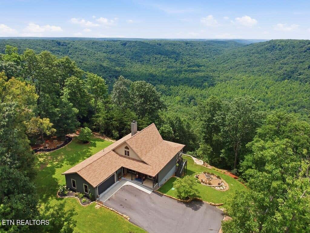 Photo of 583 Cliff Park Rd, Monterey, TN 38574 (MLS # 1349461)