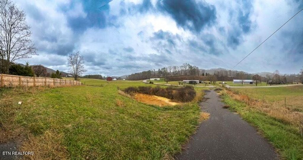 Photo of 2015 Tater Valley Rd, Washburn, TN 37888 (MLS # 1323032)