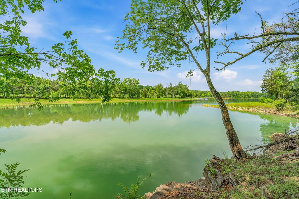 Photo of Waterfront Knoll, Sharps Chapel, TN 37866 (MLS # 1324174)
