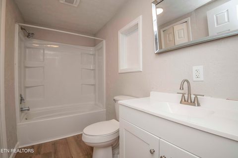 Tiny photo for 143 Shubert Street St, Kingston, TN 37763 (MLS # 1324284)