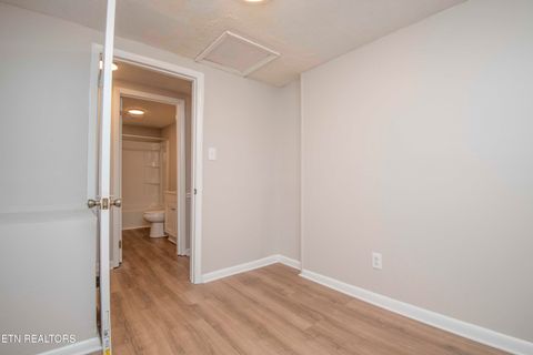 Tiny photo for 143 Shubert Street St, Kingston, TN 37763 (MLS # 1324284)