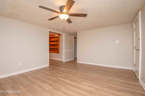 Tiny photo for 143 Shubert Street St, Kingston, TN 37763 (MLS # 1324284)