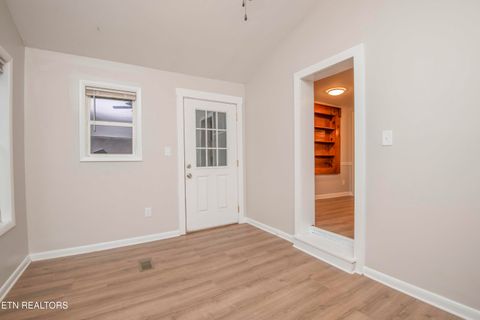 Tiny photo for 143 Shubert Street St, Kingston, TN 37763 (MLS # 1324284)