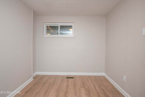 Tiny photo for 143 Shubert Street St, Kingston, TN 37763 (MLS # 1324284)