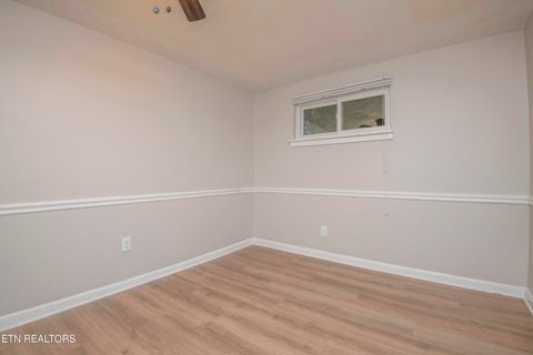 Tiny photo for 143 Shubert Street St, Kingston, TN 37763 (MLS # 1324284)