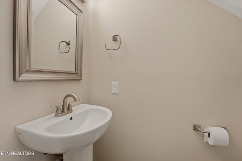 Tiny photo for 14 Belmont Court, Oak Ridge, TN 37830 (MLS # 1352650)