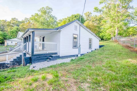 Tiny photo for 4112 Edington Rd, Knoxville, TN 37920 (MLS # 1356339)