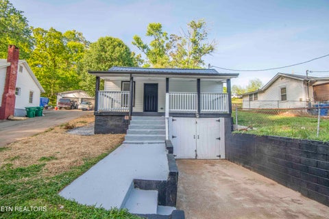 Tiny photo for 4112 Edington Rd, Knoxville, TN 37920 (MLS # 1356339)