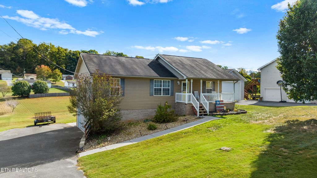 Photo of 517 Bowers Park Circle, Knoxville, TN 37920 (MLS # 1317765)