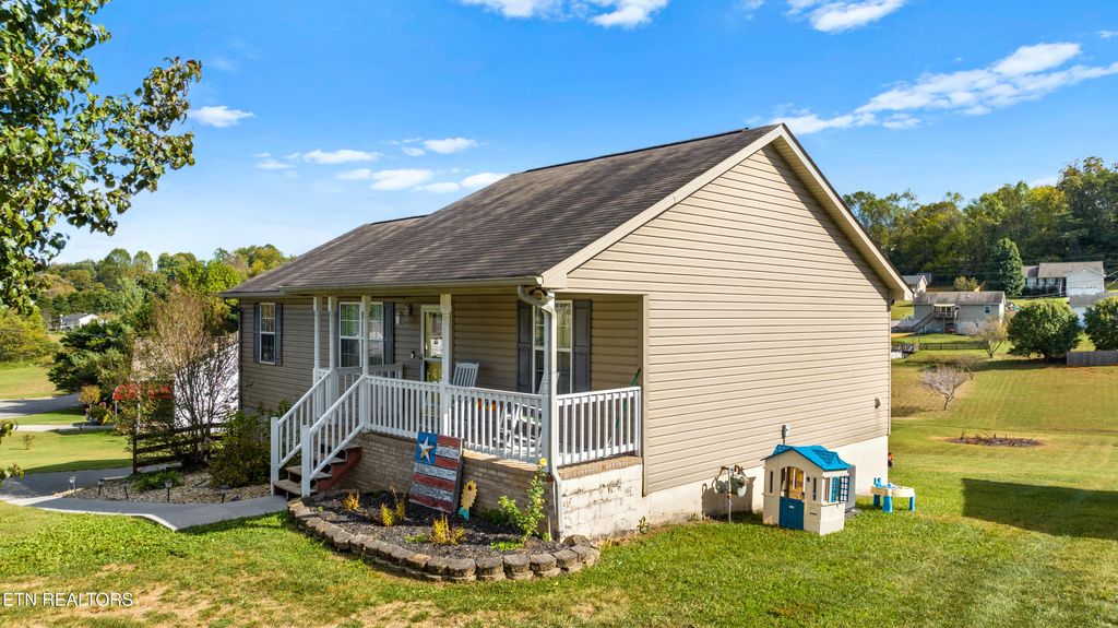 Photo of 517 Bowers Park Circle, Knoxville, TN 37920 (MLS # 1317765)
