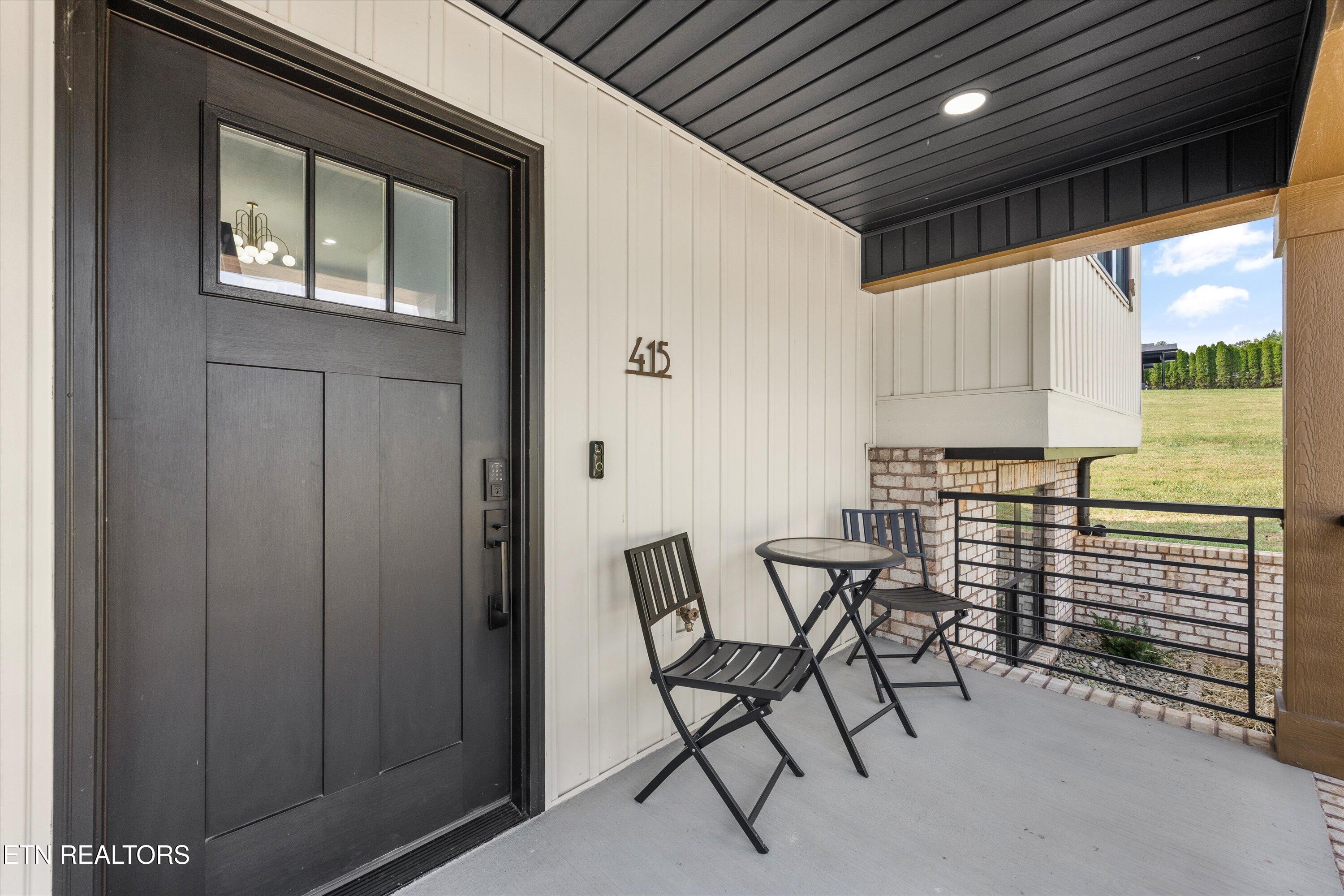 415 Hampton Way