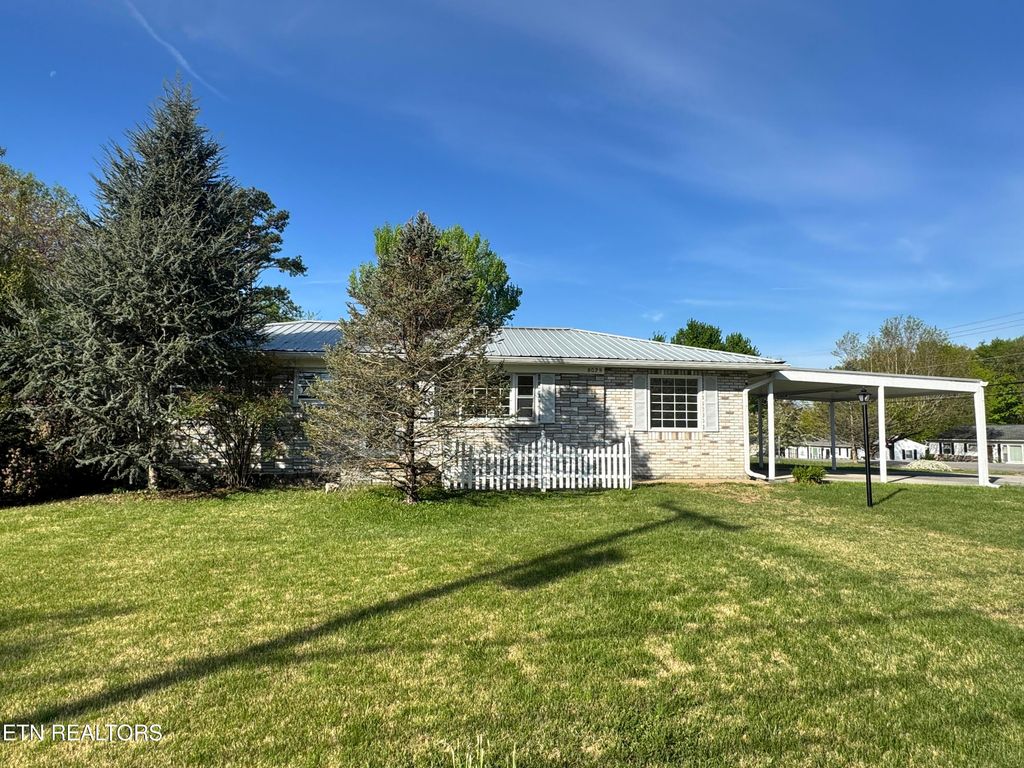 Photo of 8029 Sharp Rd, Powell, TN 37849 (MLS # 1329615)