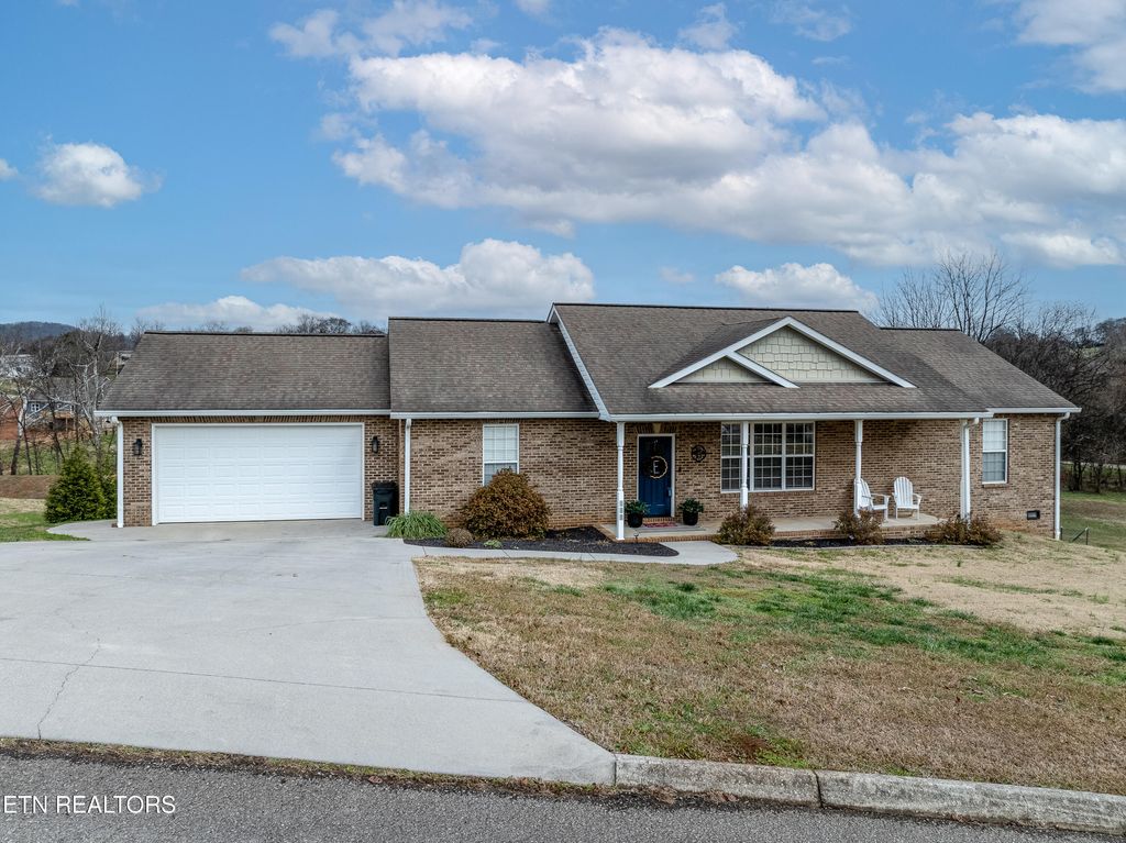 Photo of 5163 Candlewood Court, Maryville, TN 37804 (MLS # 1323618)