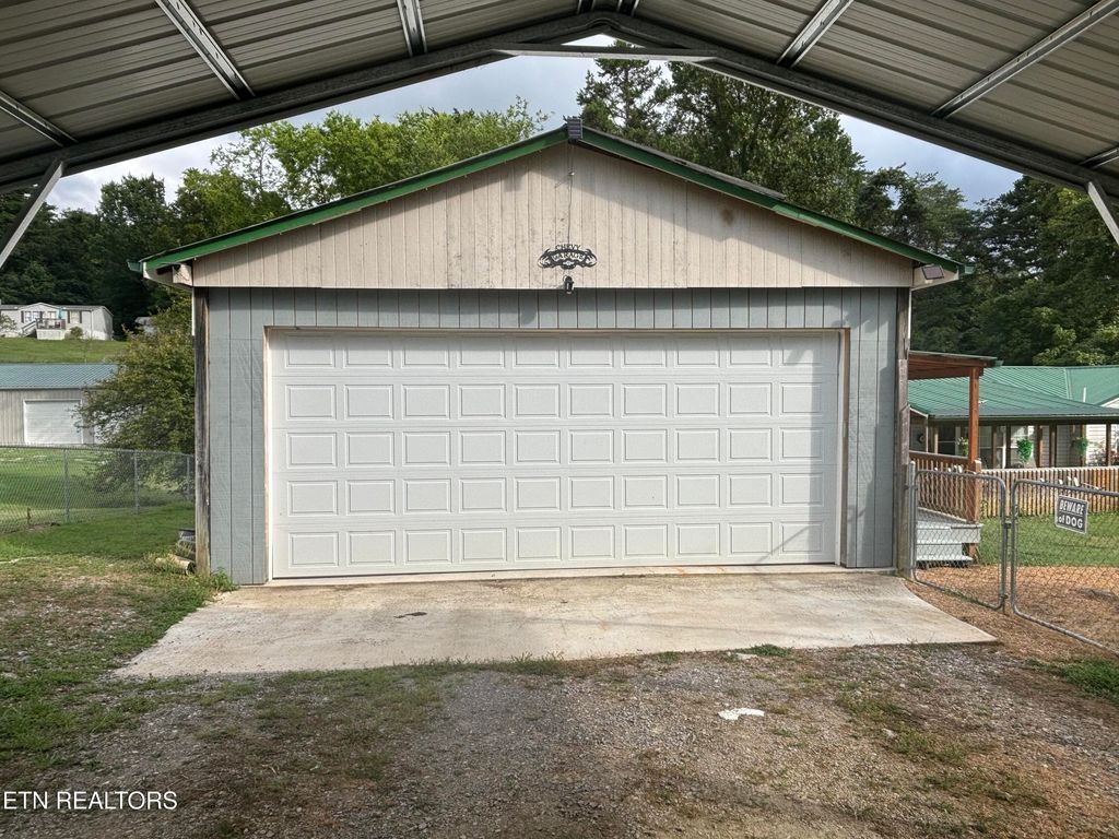 Photo of 9416 College St, Strawberry Plains, TN 37871 (MLS # 1309260)