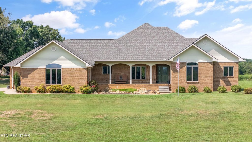 Photo of 706 Loudon Rd, Loudon, TN 37774 (MLS # 1328085)