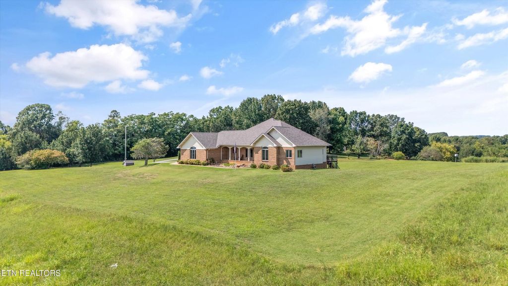 Photo of 706 Loudon Rd, Loudon, TN 37774 (MLS # 1328085)