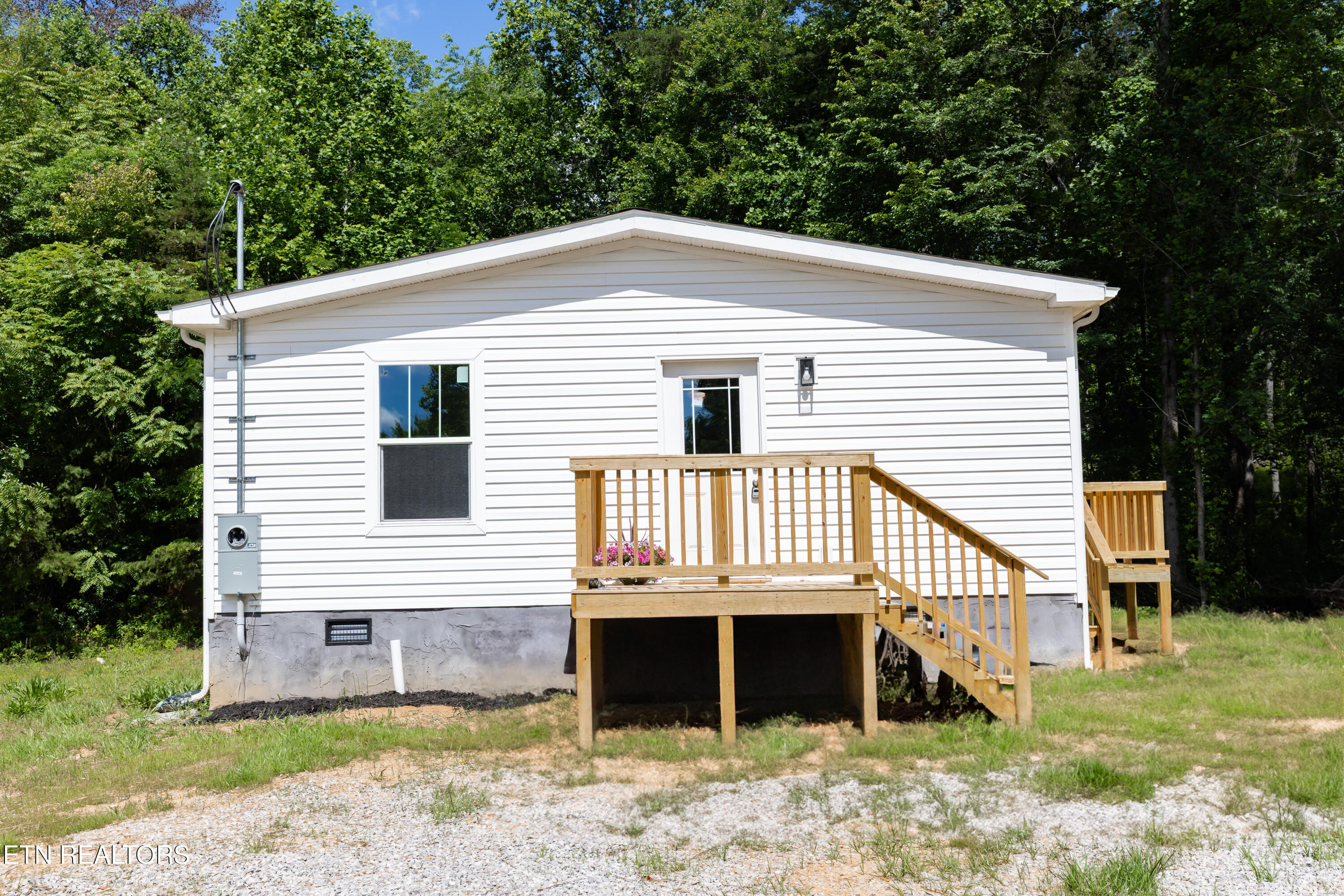 105 Highland Ave