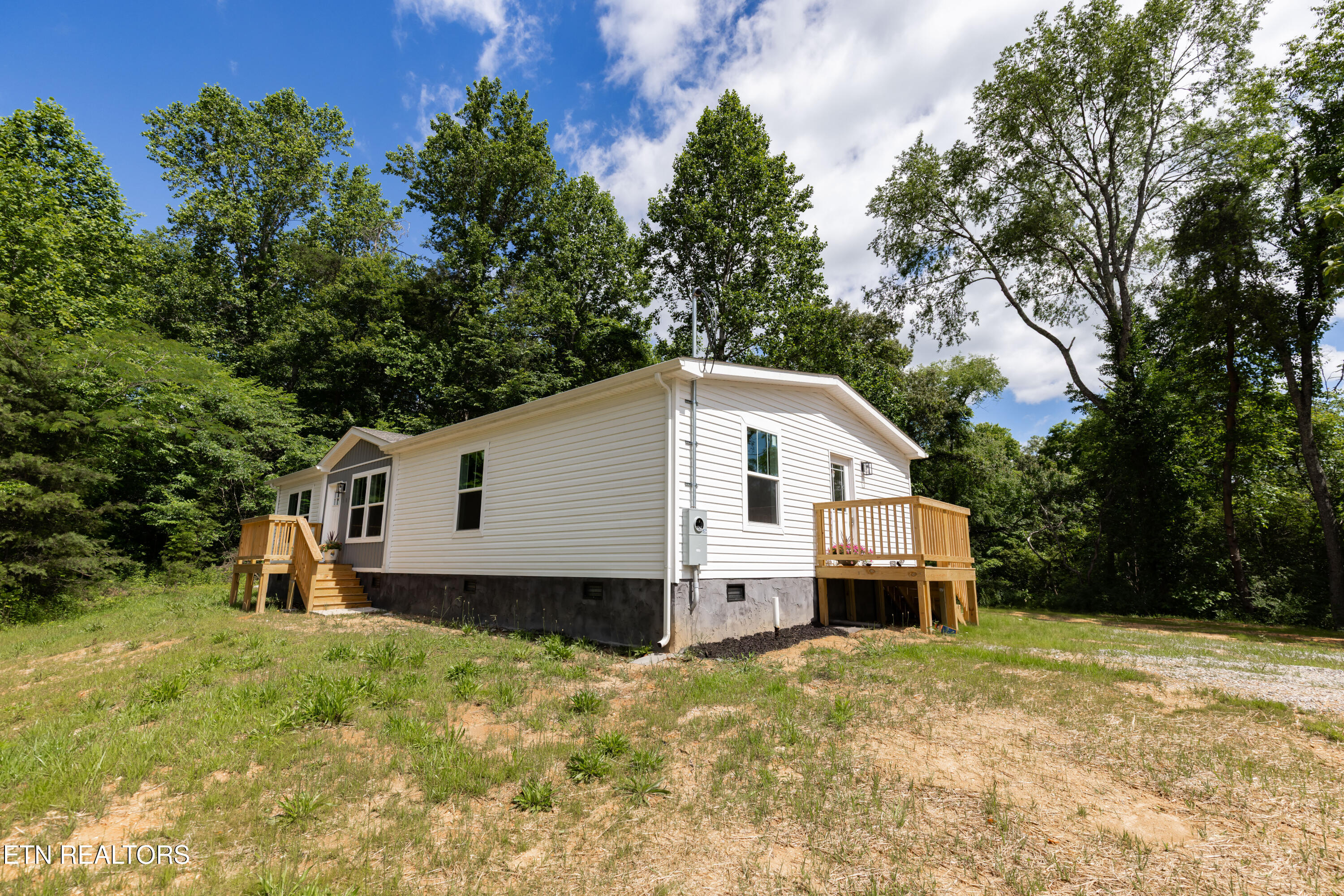 105 Highland Ave