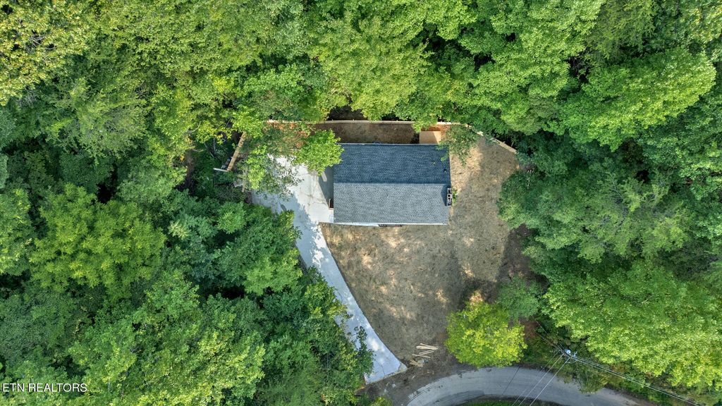 Photo of 246 Graves Hollow Rd, Maynardville, TN 37807 (MLS # 1271409)