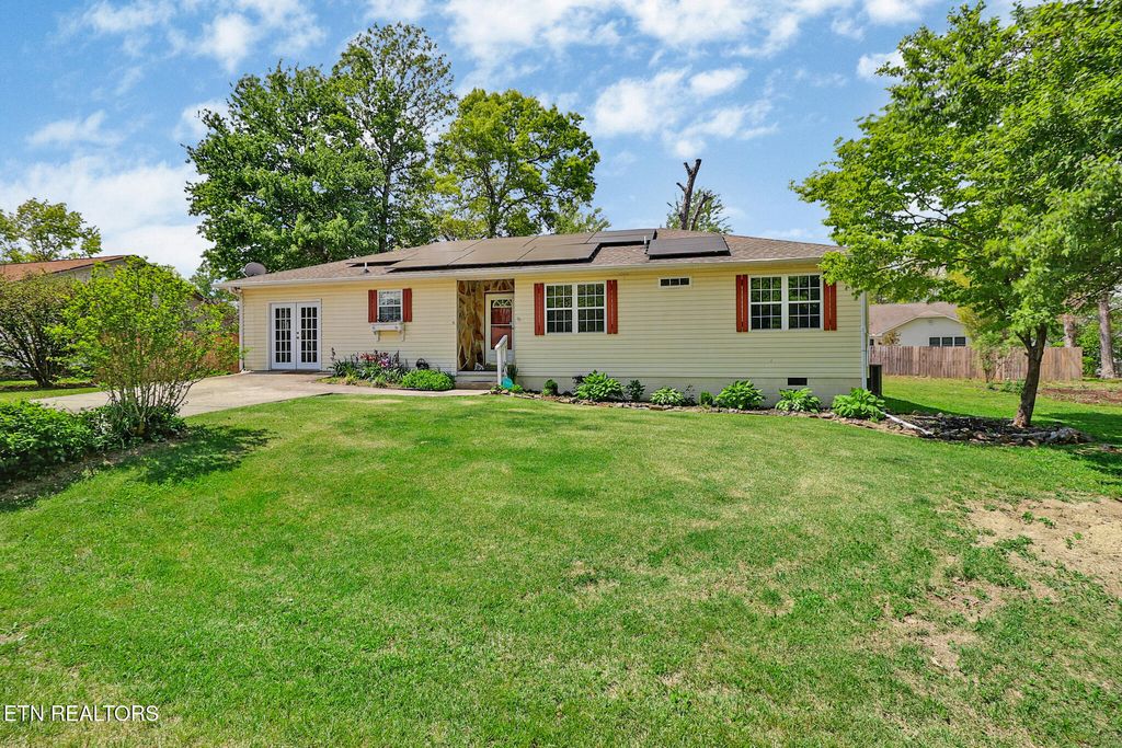 Photo of 15 Rena Circle, Crossville, TN 38572 (MLS # 1329320)