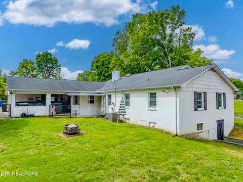 Tiny photo for 2316 Branner Ave, Jefferson City, TN 37760 (MLS # 1349629)