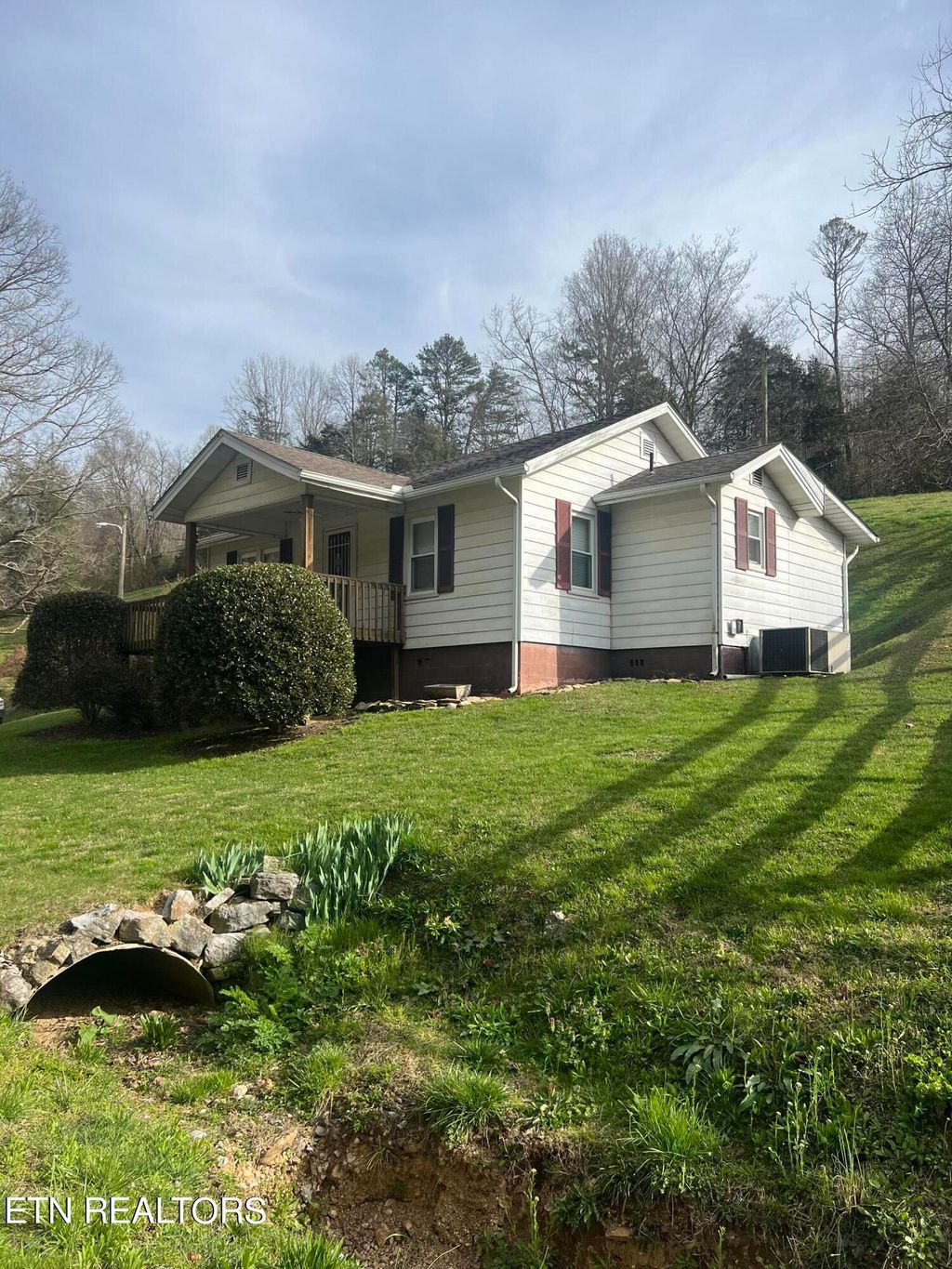 Photo of 767 Old Mulberry Rd, Tazewell, TN 37879 (MLS # 1257765)
