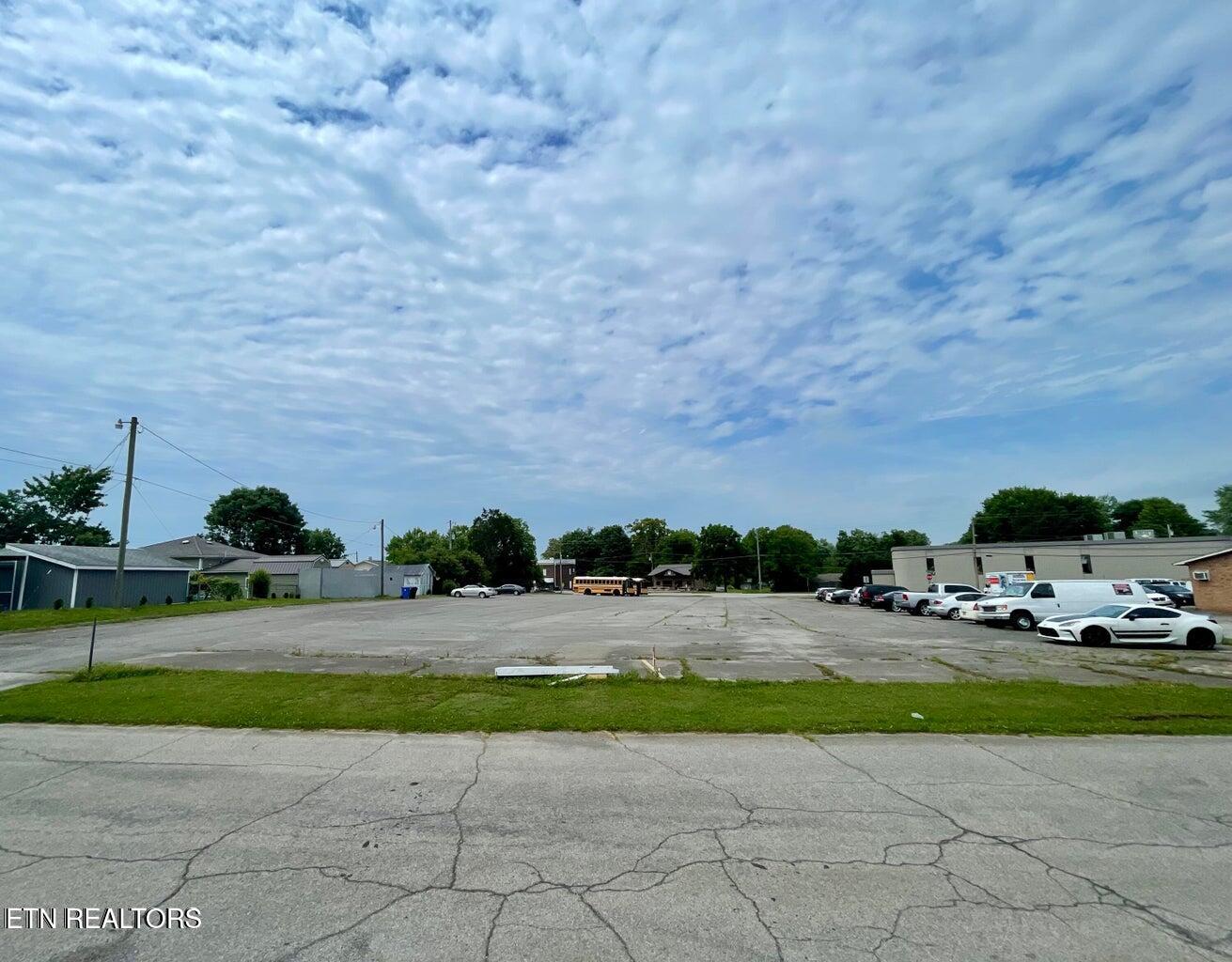 N Wright Rd