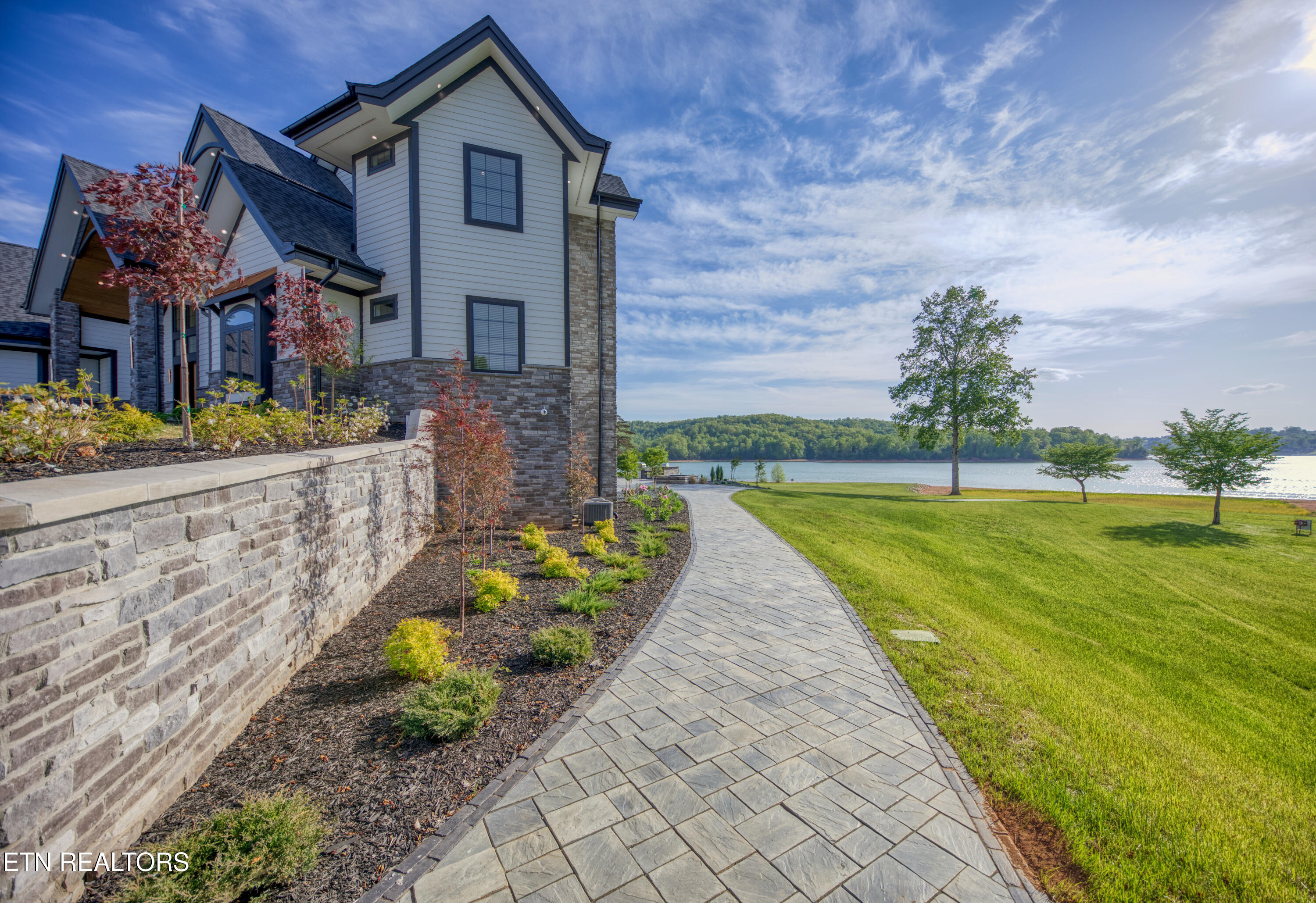 202 Crown Jewel Lane