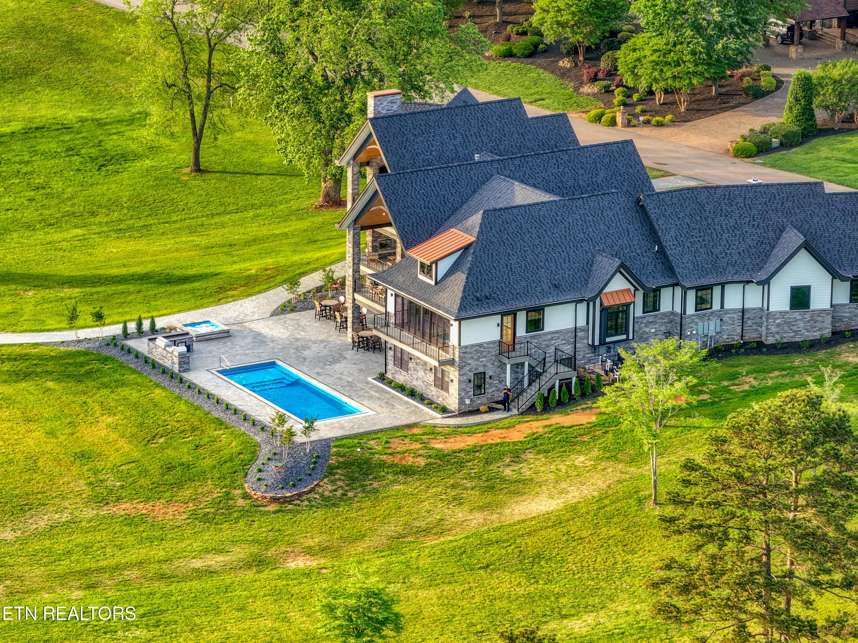 202 Crown Jewel Lane